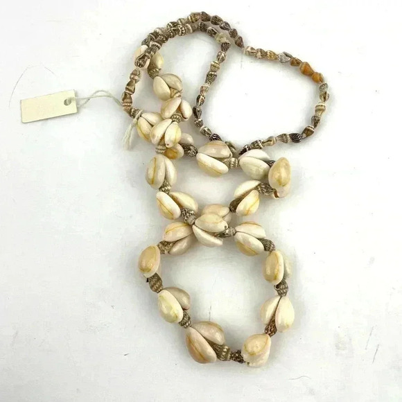 VTG Cowrie Shells Natural Seashells Beaded Long Necklace Handmade 32" - Picture 4 of 8